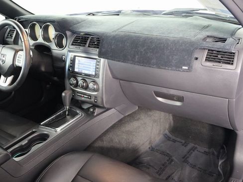 Used 2013 Dodge Challenger R/T RWD image 8