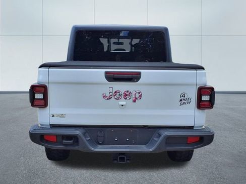 Used 2021 Jeep Gladiator Willys image 27