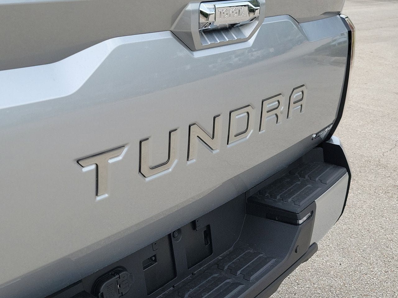 New 2026 Toyota Tundra Capstone AWD/4WD image 6