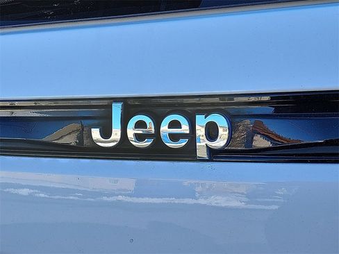 Used 2022 Jeep Grand Cherokee Overland image 34