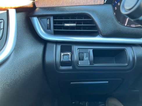 Used 2016 Cadillac XTS Luxury w/ Driver Awareness Package image 23