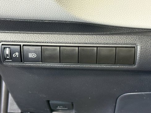 Certified 2025 Toyota Corolla LE FWD image 10