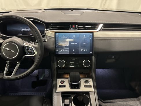 New 2026 Jaguar F-PACE R-Dynamic S image 5