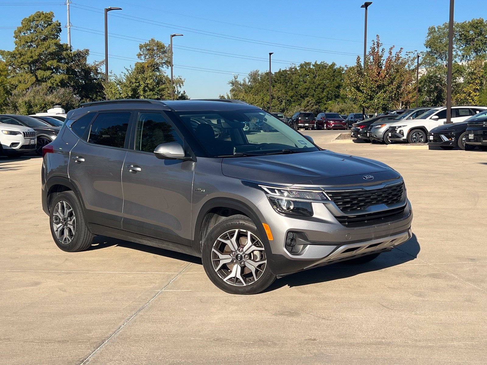 Used 2021 Kia Seltos EX AWD/4WD image 1