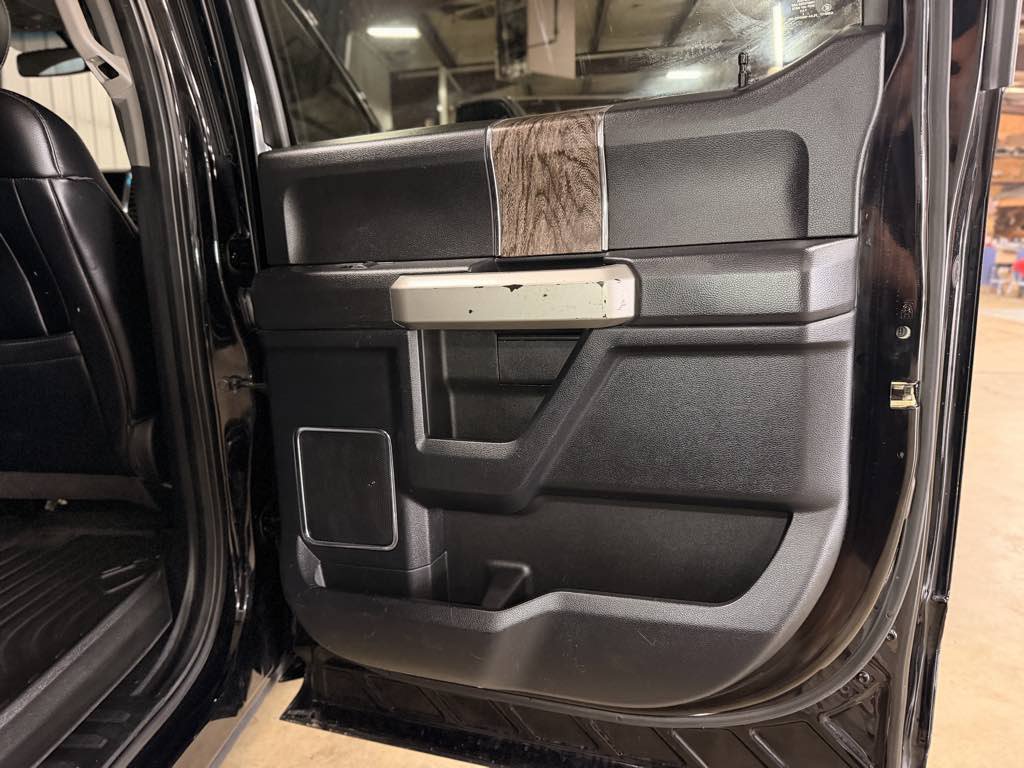 Used 2017 Ford F250 Lariat w/ Chrome Package AWD/4WD image 23