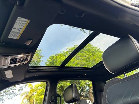 Used 2025 RAM 1500 Limited AWD/4WD image 19