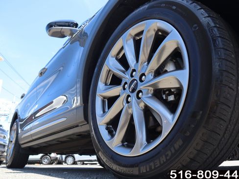 Used 2022 Lincoln Corsair AWD w/ Premium Package image 10