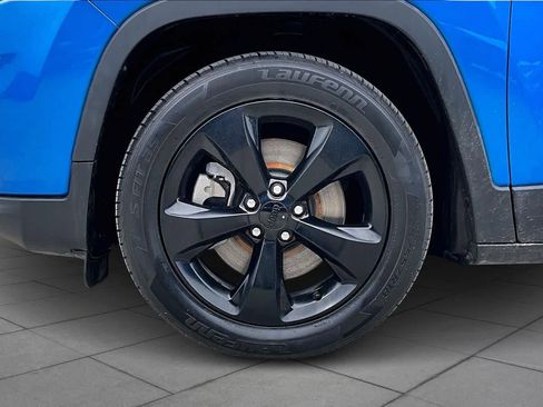 Used 2020 Jeep Cherokee Latitude Plus image 10