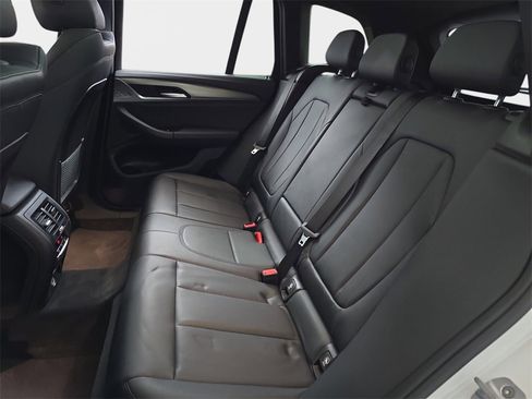 Used 2018 BMW X3 M40i image 17