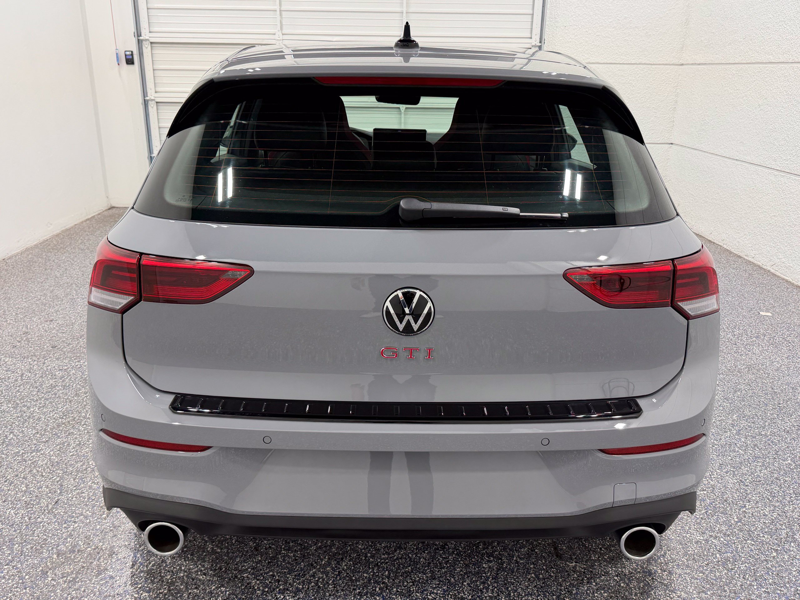 New 2026 Volkswagen GTI SE FWD image 5