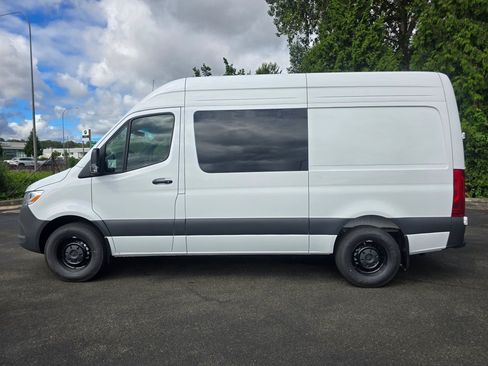 New 2026 Mercedes-Benz Sprinter 2500 image 3