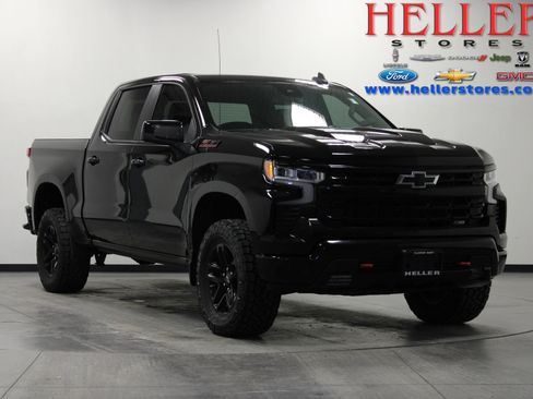 Used 2022 Chevrolet Silverado 1500 LT Trail Boss image 1