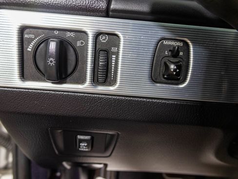 Used 2004 Ford Thunderbird RWD image 27
