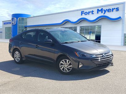 Used 2020 Hyundai Elantra SE w/ Cargo Package (C1)