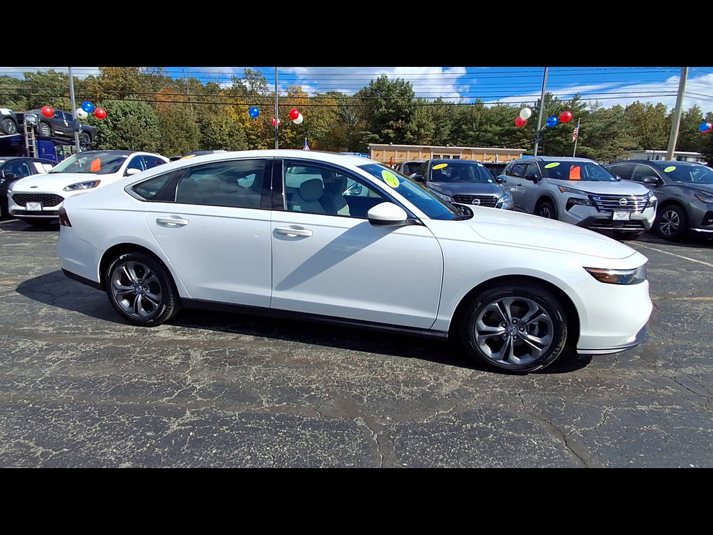 Used 2023 Honda Accord EX image 9
