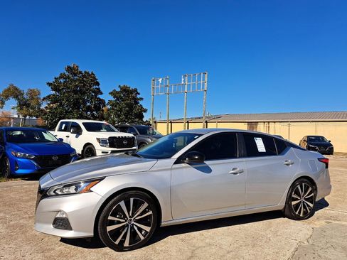 Used 2022 Nissan Altima 2.5 SR image 10
