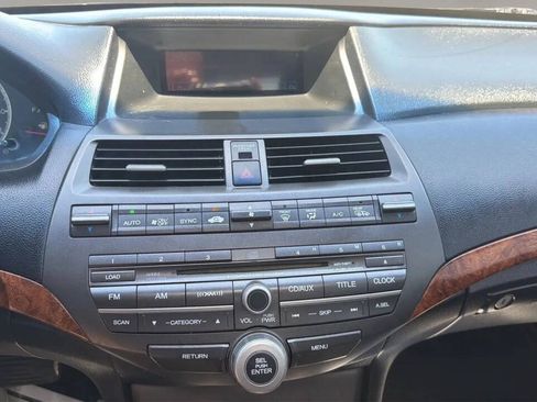 Used 2011 Honda Accord EX-L image 11
