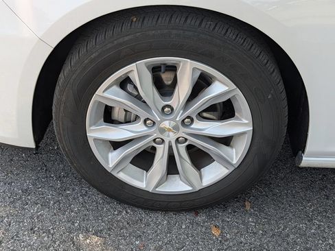 Used 2025 Chevrolet Malibu LT FWD image 11