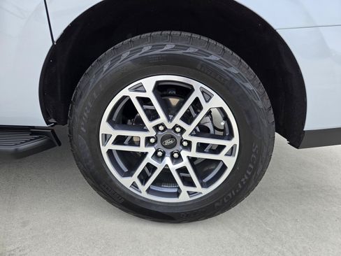 Used 2025 Ford Expedition Max Active AWD/4WD image 31
