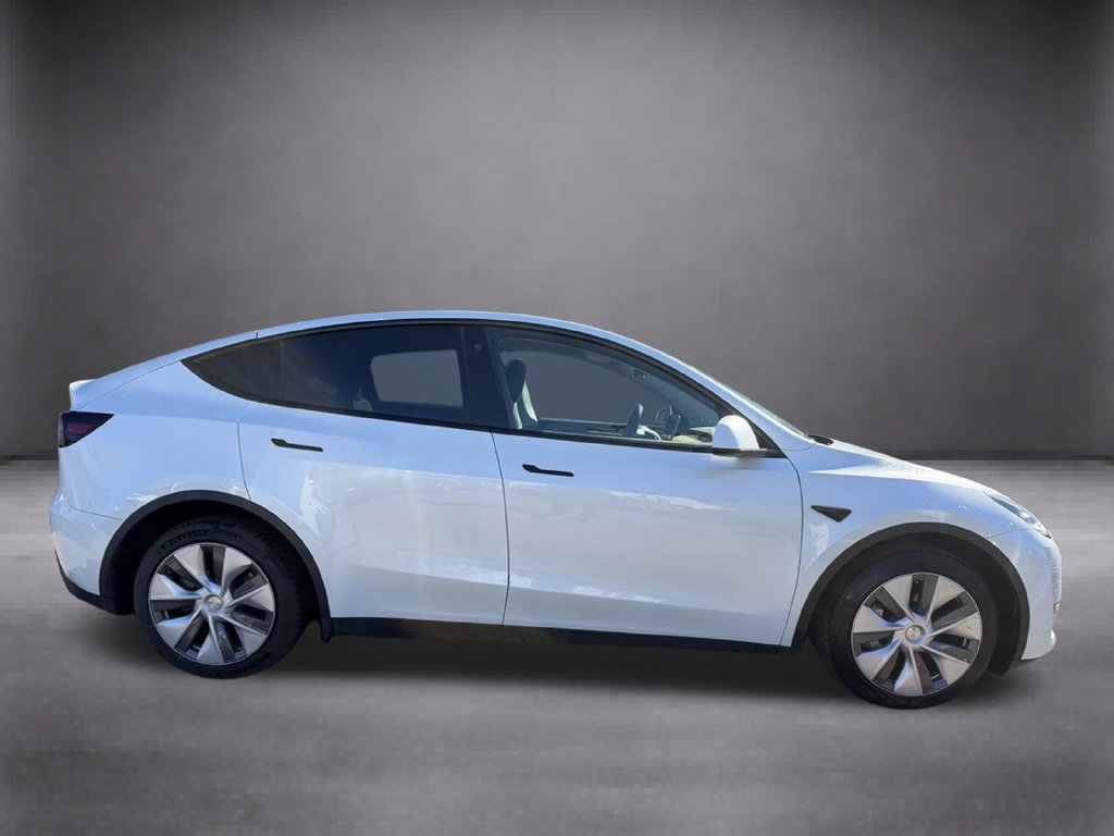 Used 2023 Tesla Model Y Long Range AWD/4WD image 15