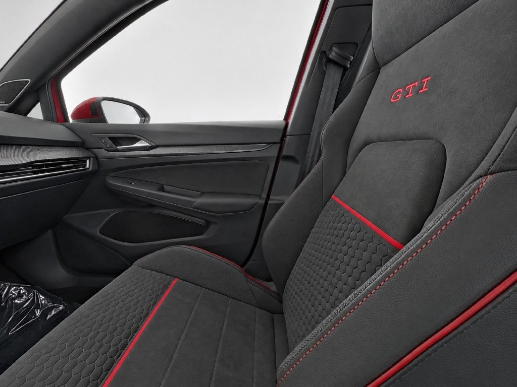New 2026 Volkswagen GTI SE FWD image 21