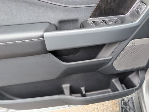 Used 2022 Ford F150 Lariat w/ Equipment Group 502A High image 16