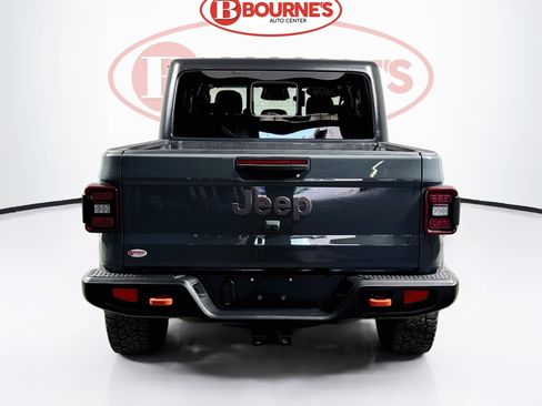 Used 2026 Jeep Gladiator Mojave AWD/4WD image 8