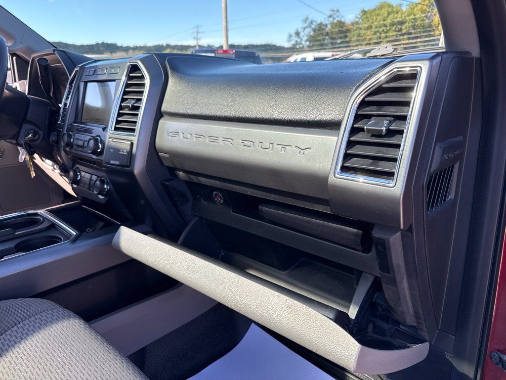 Used 2017 Ford F250 XLT w/ XLT Premium Package AWD/4WD image 44