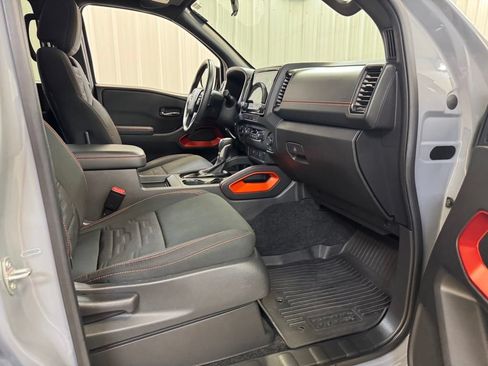 Used 2024 Nissan Frontier PRO-4X w/ Technology Package AWD/4WD image 26