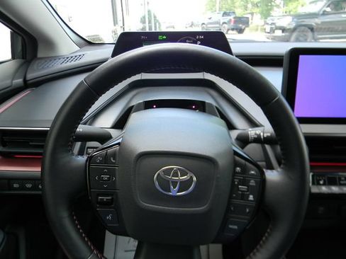 Used 2024 Toyota Prius Prime FWD image 12