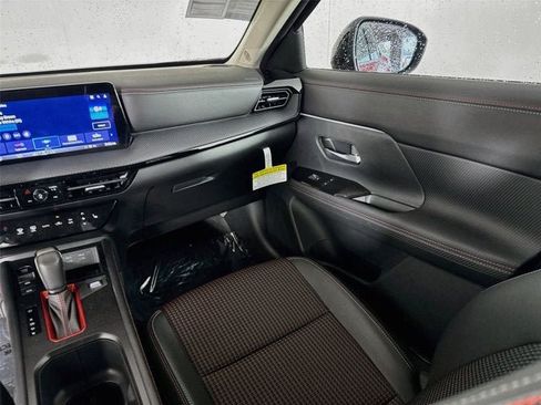 Certified 2026 Nissan Kicks SR w/ Cold Weather Package FWD image 23