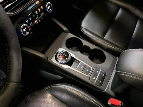 Used 2021 Ford Escape Titanium AWD/4WD image 32