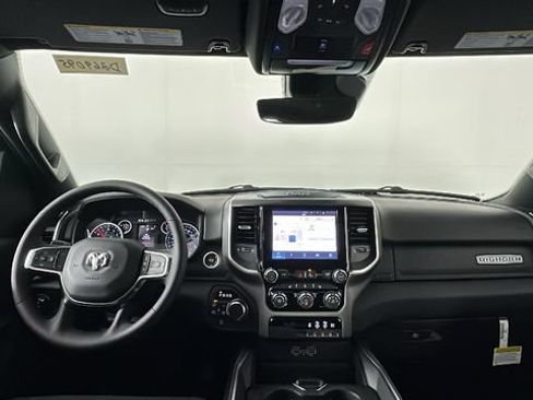 New 2026 RAM 1500 4x4 Crew Cab image 15