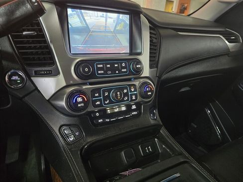 Used 2015 Chevrolet Suburban LTZ image 26