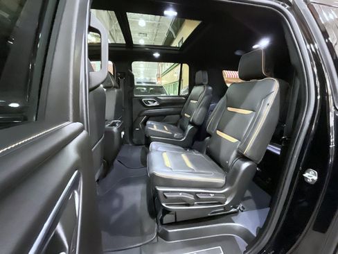 Certified 2023 GMC Yukon XL AT4 w/ AT4 Premium Package AWD/4WD image 19