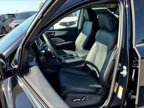 Used 2025 Acura MDX FWD image 14