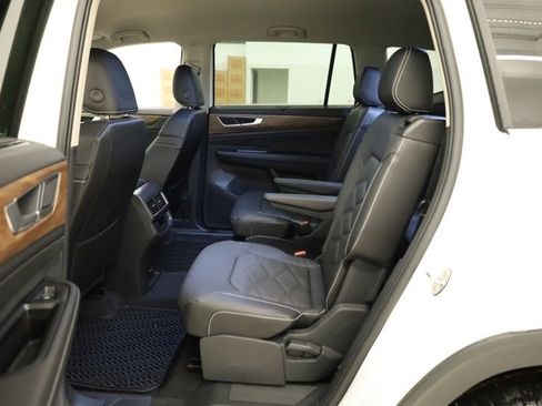 New 2026 Volkswagen Atlas SE image 32