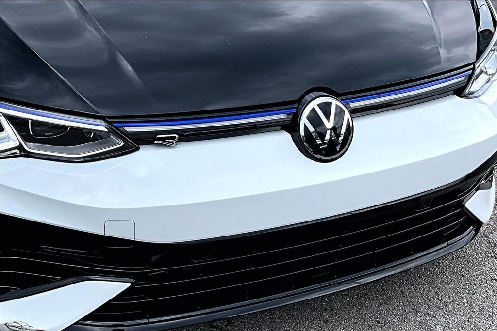 Used 2024 Volkswagen Golf R AWD/4WD image 32