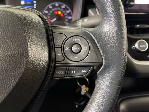 Certified 2025 Toyota Corolla LE FWD image 27