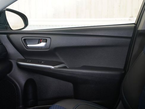 Used 2016 Toyota Camry SE FWD image 30