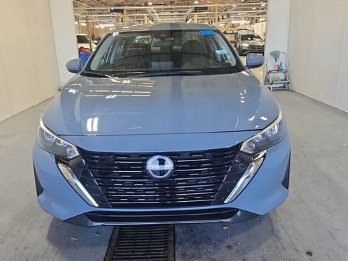 Used 2024 Nissan Sentra SV image 2