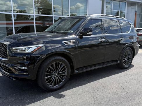 Used 2022 INFINITI QX80 Premium Select w/ Cargo Package AWD/4WD image 2