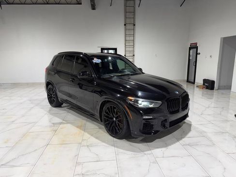 Used 2020 BMW X5 M50i w/ Premium Package AWD/4WD image 3