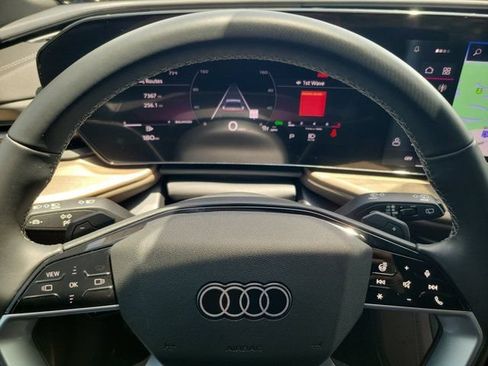 Certified 2025 Audi Q5 Premium w/ Convenience Package AWD/4WD image 18