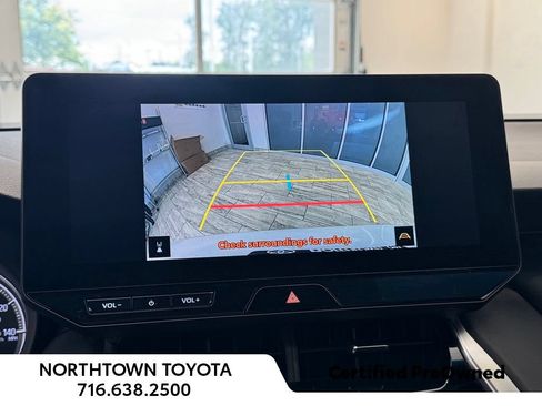 Used 2023 Toyota Venza Nightshade AWD/4WD image 10