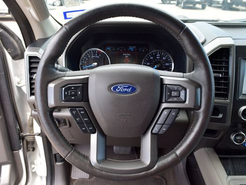 Used 2020 Ford Expedition XLT w/ Equipment Group 202A RWD image 6