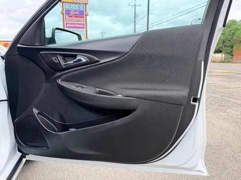 Used 2023 Chevrolet Malibu LT image 28