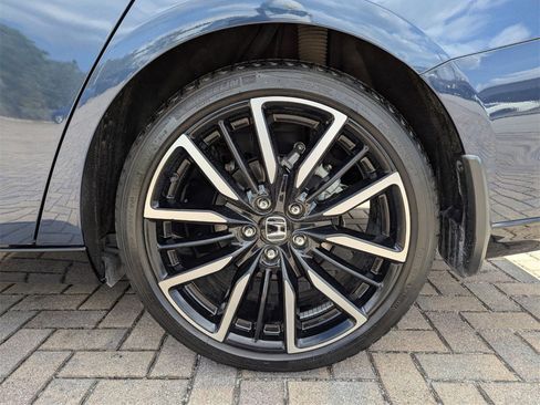 Used 2024 Honda Accord Touring image 19