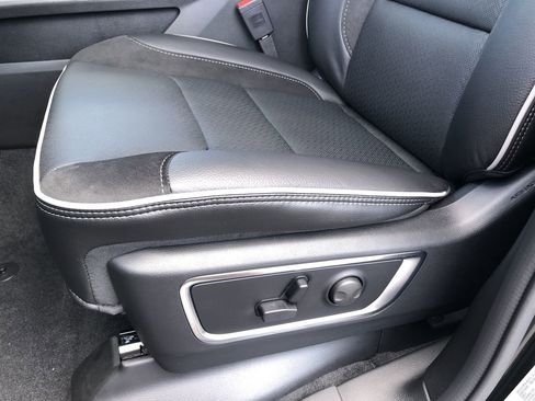 New 2026 RAM 1500 Laramie w/ Sport Appearance Package image 22