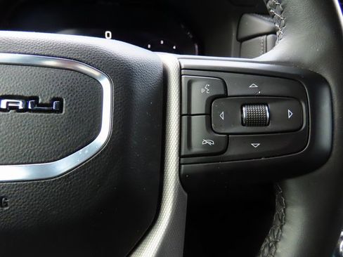 Certified 2023 GMC Yukon Denali image 37